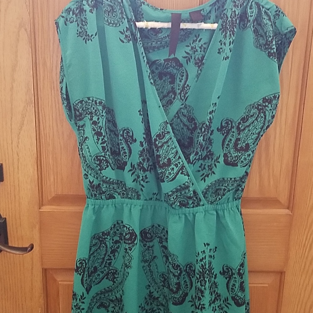 Tunic top emerald green blk paisley lg